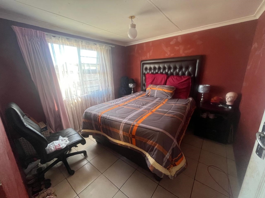 2 Bedroom Property for Sale in Kwazakhele Eastern Cape